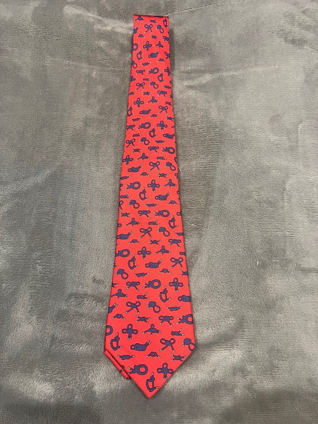 Corbata Hermès París