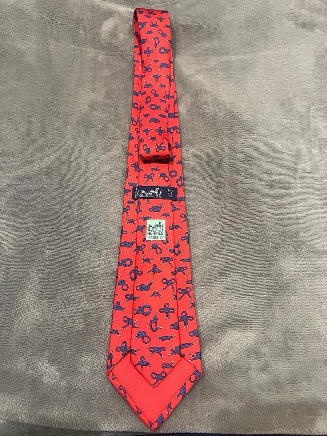 Corbata Hermès París