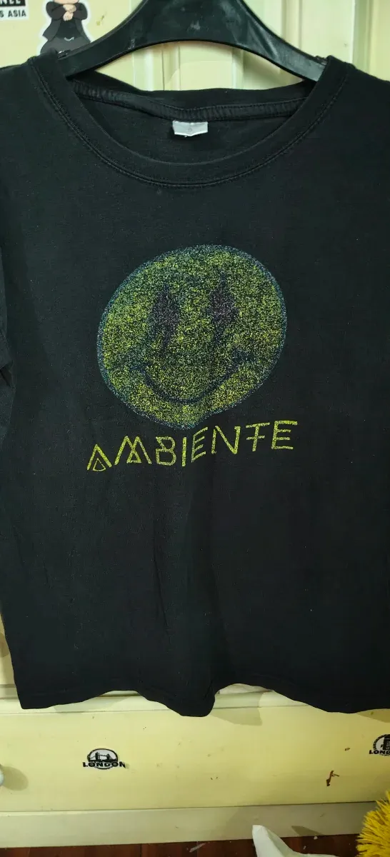 Camiseta Negra Ambiente