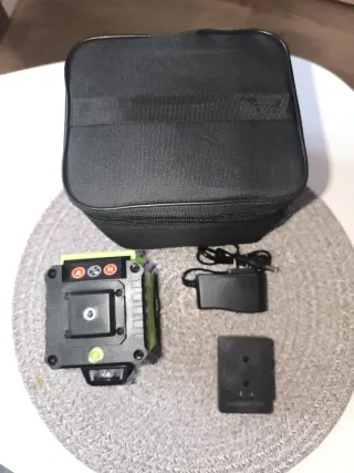 Nivel láser cruz autonivelante