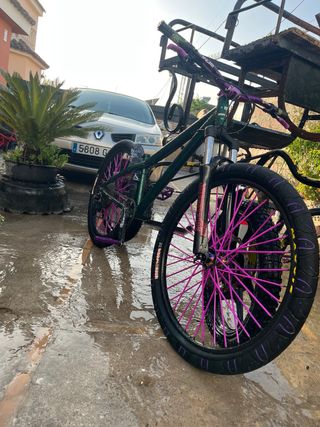 Bicicleta Mongoose Stunt Dirt Jump