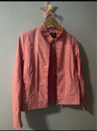 Cazadora rosa