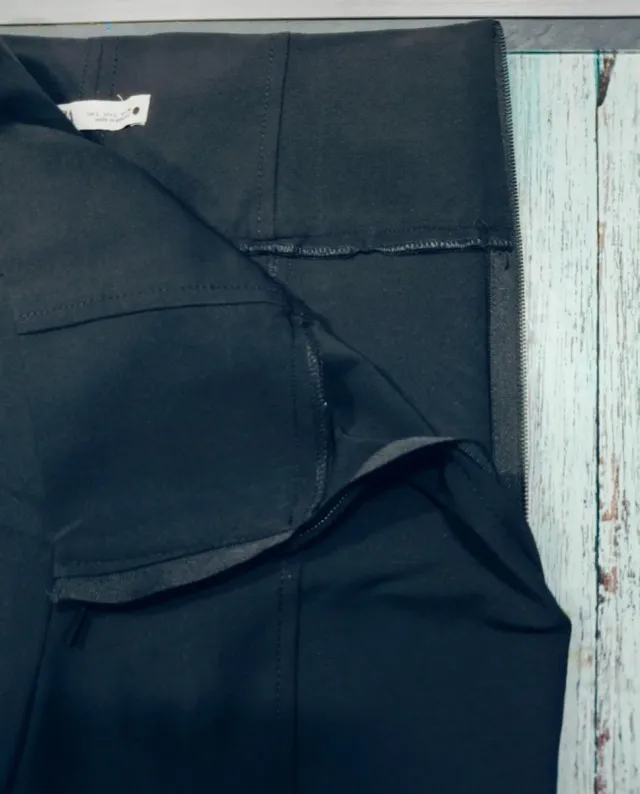 Pantalón Zara Talla L Negro