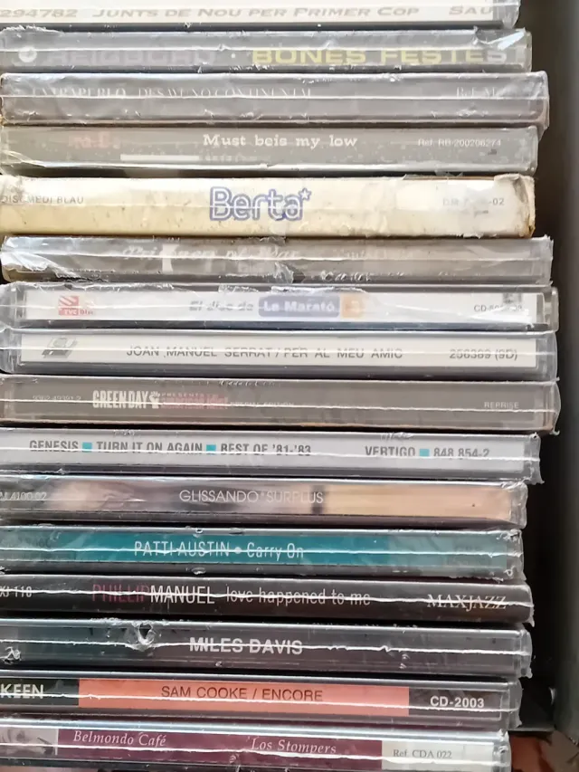 Lote 2 di 100 CD di musica variata