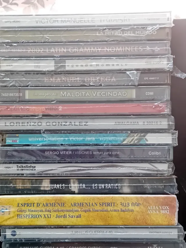 Lote 2 di 100 CD di musica variata