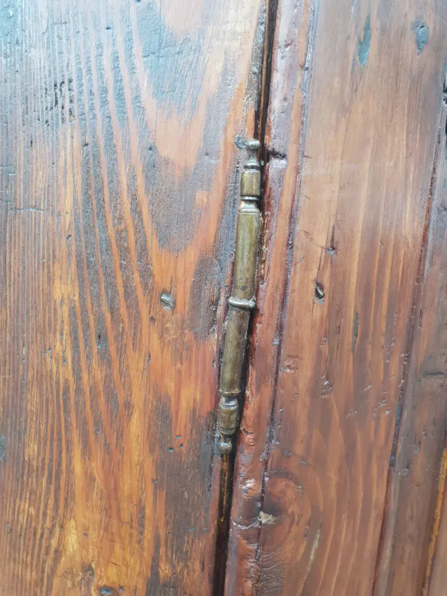 Angoliera credenza antica restaurata