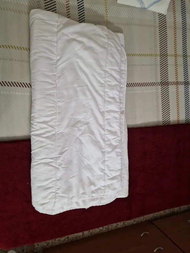 Relleno de tela blanco.