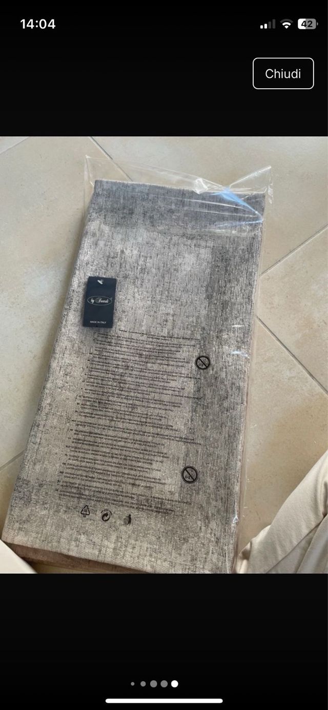 Tappeti bagno o letto grigio e rosa