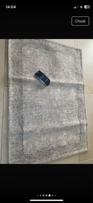 Tappeti bagno o letto grigio e rosa