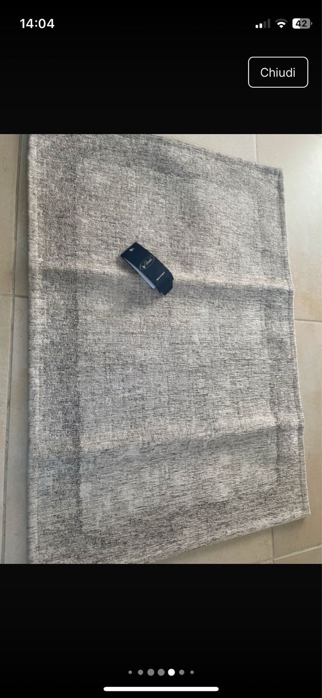 Tappeti bagno o letto grigio e rosa