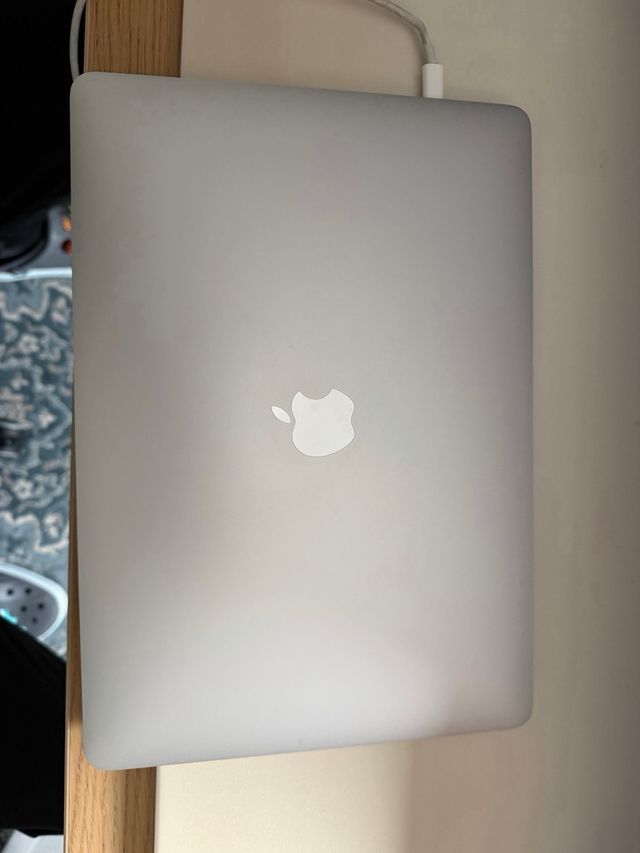 MacBook Pro 13 2019 i7 512GB Touch Bar