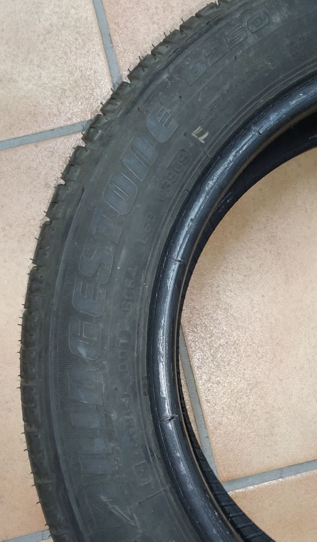 Neumático Bridgestone B250 165/65 R15
