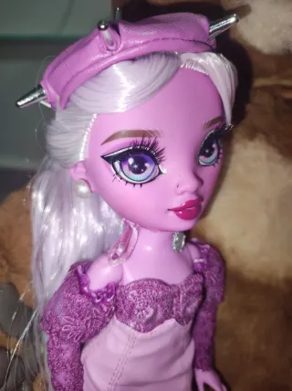 Muñeca Rainbow High Morada