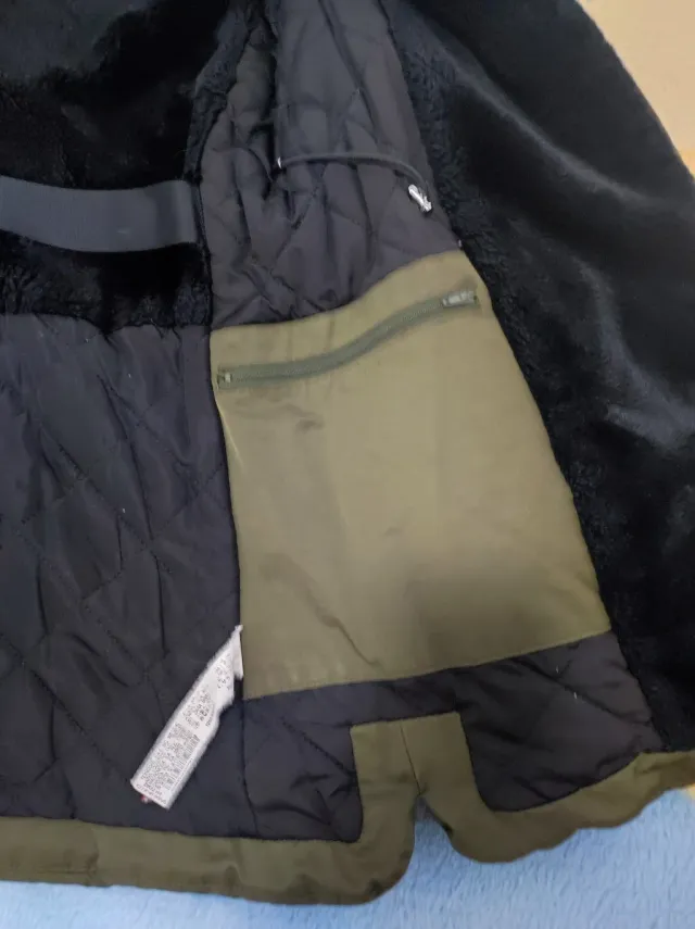 Chaquetón Zara Verde Militar con Capucha