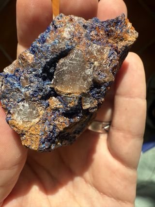 Azurita Azul Intenso con Cristales de Cuarzo