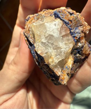 Azurita Azul Intenso con Cristales de Cuarzo