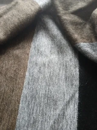 Poncho de lana alpaca a rayas nuevo