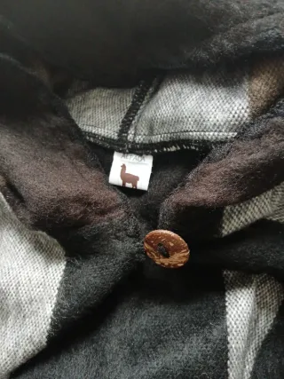 Poncho de lana alpaca a rayas nuevo