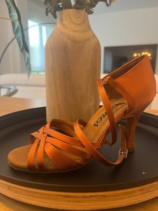 Zapatos de baile cobre, talla 37, tacón 8,5cm.
