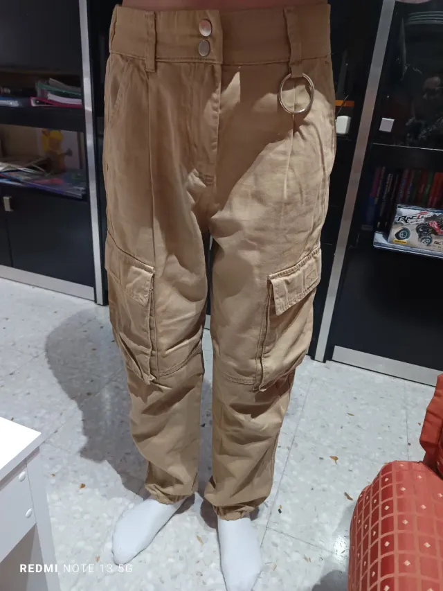 Pantalón cargo beige T. 34/36
