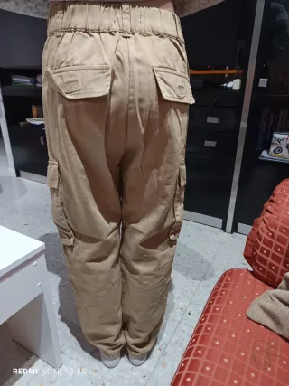 Pantalón cargo beige T. 34/36