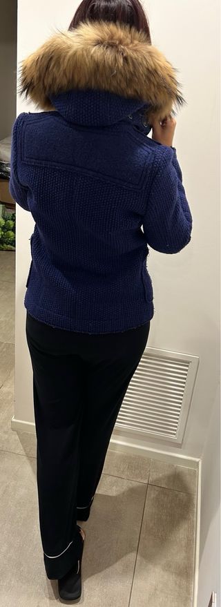 Cappotto blu con alamari colorati