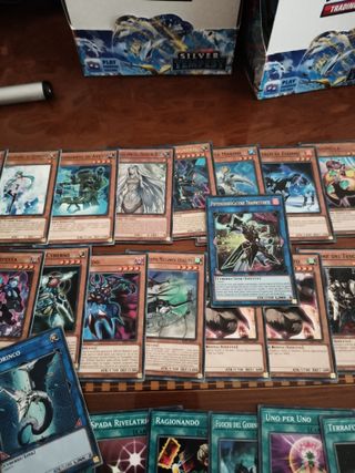 Mazzo Yu-Gi-Oh! completo per iniziare