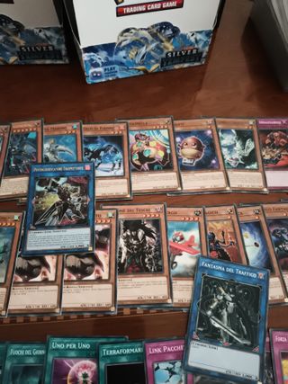 Mazzo Yu-Gi-Oh! completo per iniziare
