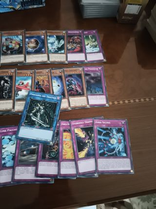 Mazzo Yu-Gi-Oh! completo per iniziare