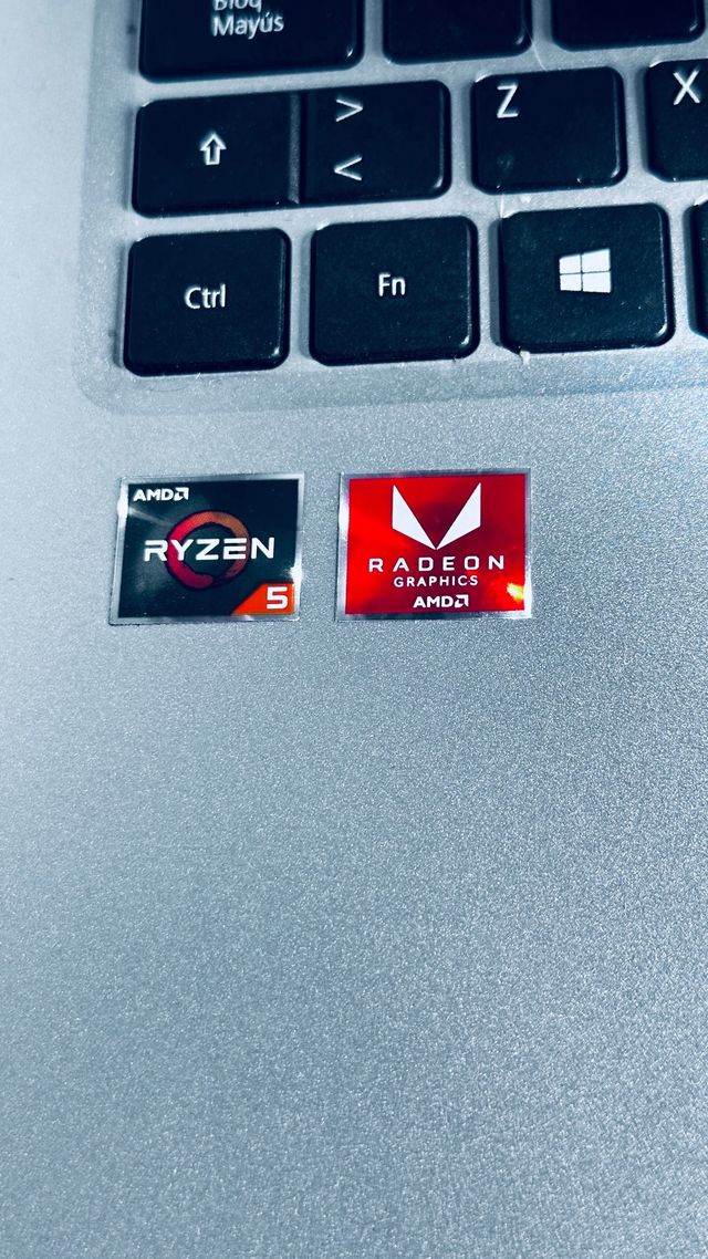 Portátil Acer Plata y Negro