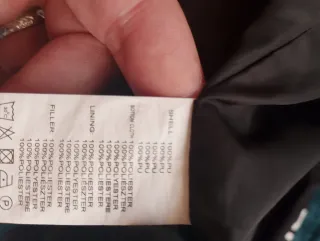 Plumífero Icon blanco y negro