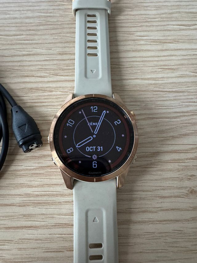 Garmin Fenix 7s Sapphire Solar 