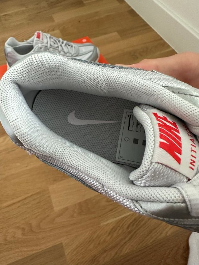 Nike Initiator “Pink Foam Metallic Silver”