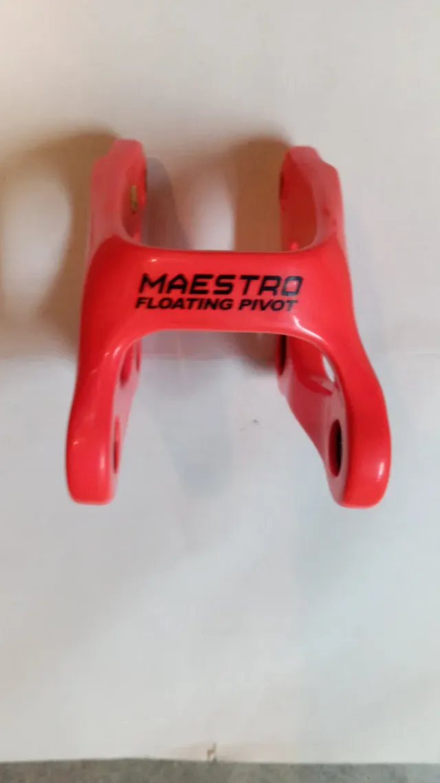 Bieleta MTB Giant Maestro Floating Pivot