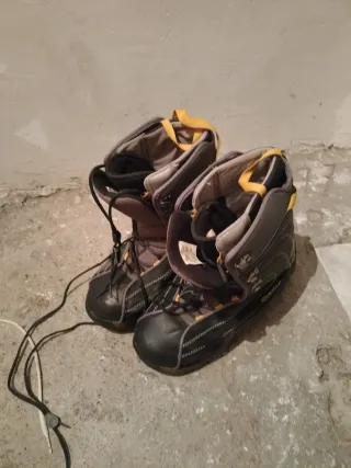 Botas de montaña Quechua Talla 45