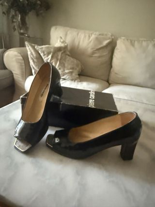Zapatos charol Pierre Cardin negros