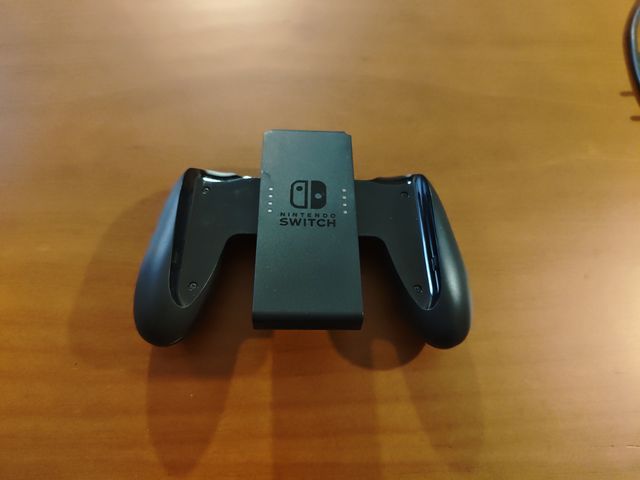 Nintendo Switch Azul y Rojo + Funda + 2 MicroSd