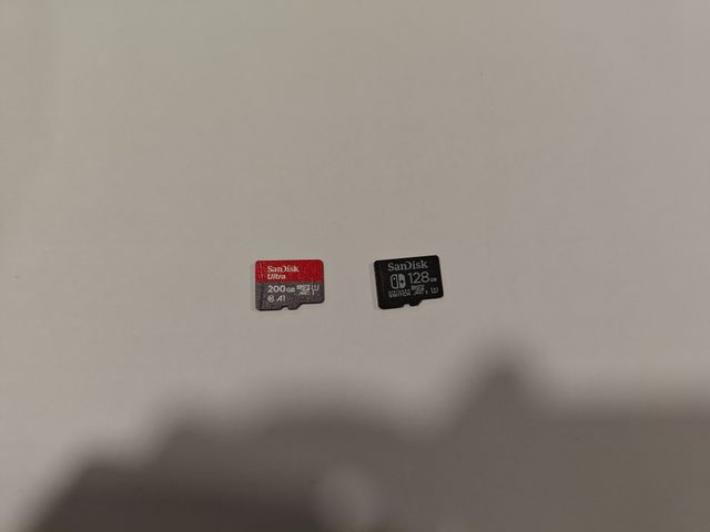 Nintendo Switch Azul y Rojo + Funda + 2 MicroSd