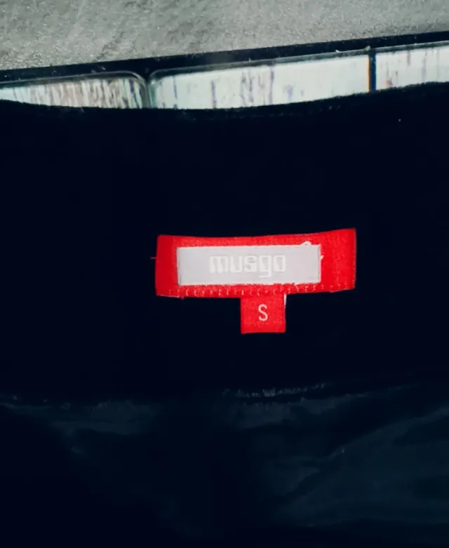 Falda Musgo Negra Talla S