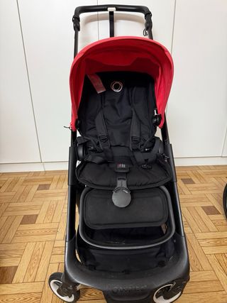 Carrito Bugaboo Ant Rojo con saco y porta pie