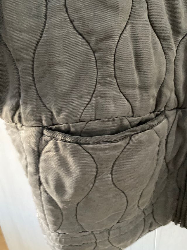 Chaqueta acolchada Zara gris