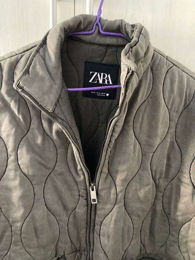 Chaqueta acolchada Zara gris
