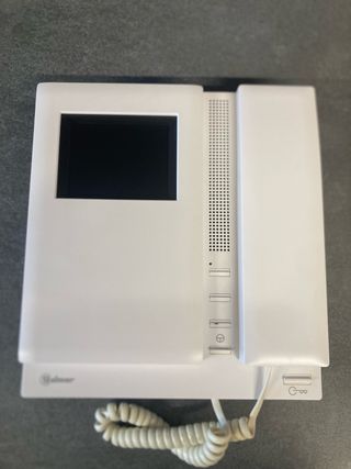 Videoportero blanco con pantalla