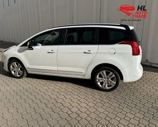 Peugeot 5008 2014