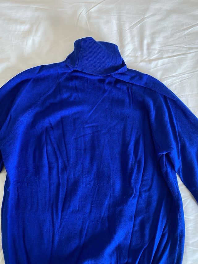 Jersey Zara cuello alto azul