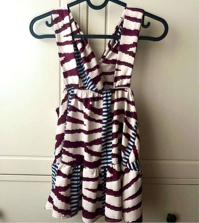 Conjunto dos piezas invitada estampado