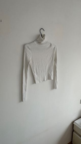 Jersey canalé cuello alto blanco