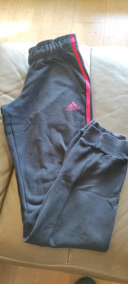 Lote 2 Pantalones Chándal Adidas y RipCurl Mujer