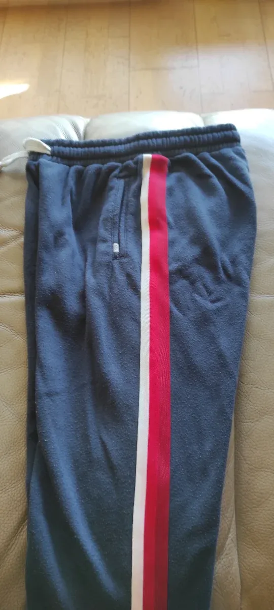 Lote 2 Pantalones Chándal Adidas y RipCurl Mujer