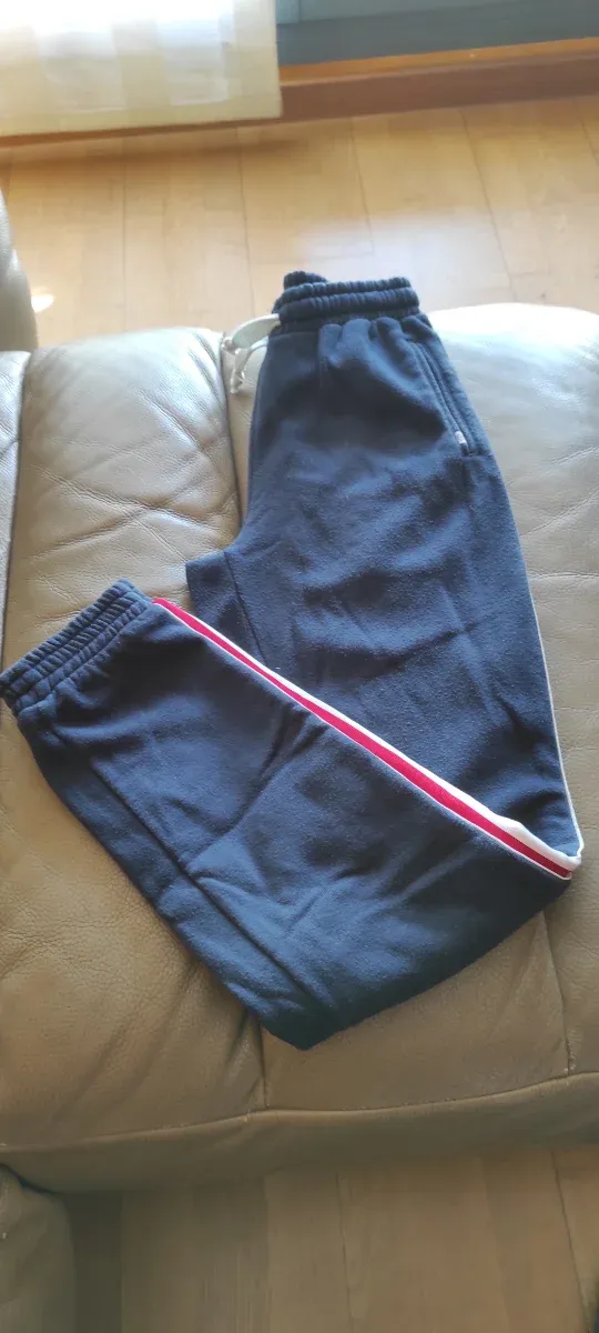 Lote 2 Pantalones Chándal Adidas y RipCurl Mujer